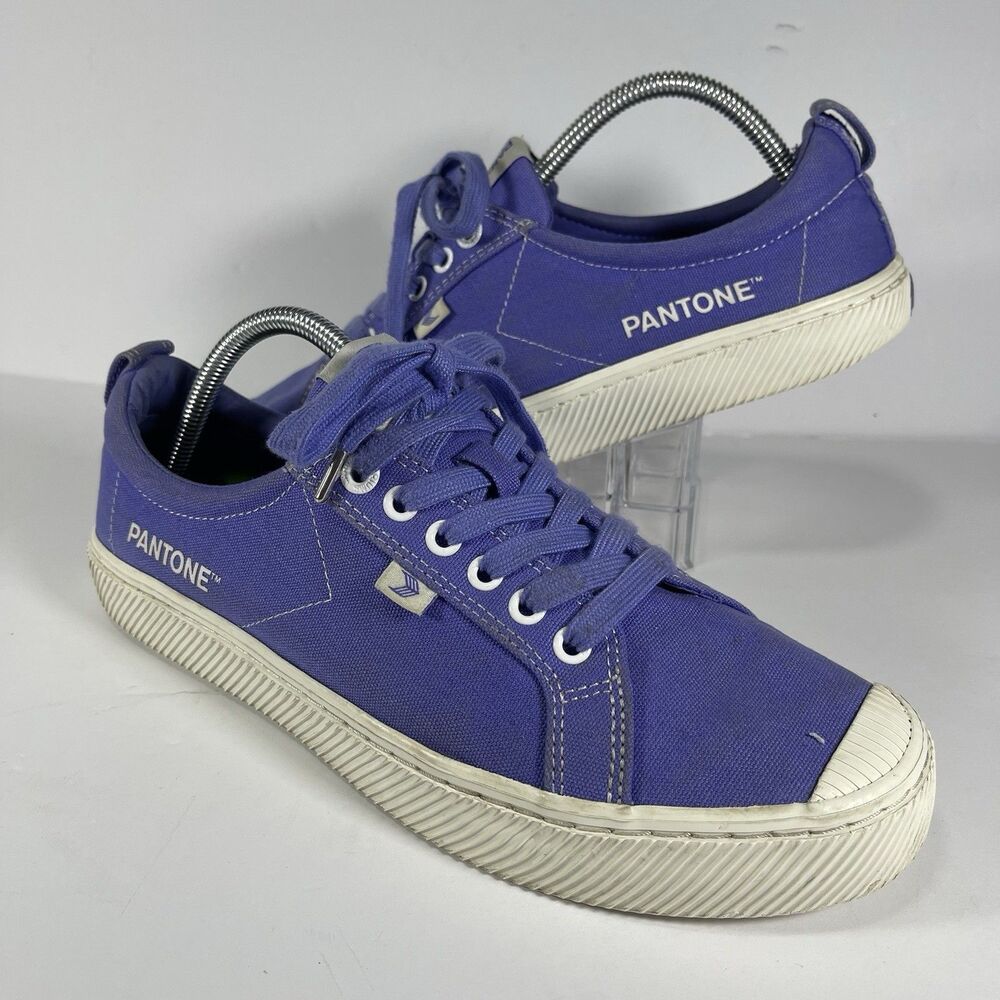 Cariuma x Pantone OCA Low Canvas Sneakers - Very Peri (Color of the Year)